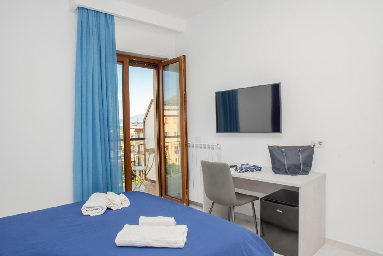 Bed and Breakfast Le Tre Ccc Сорренто Экстерьер фото