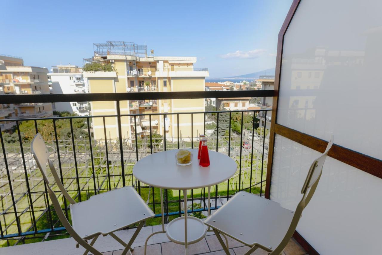 Bed and Breakfast Le Tre Ccc Сорренто Экстерьер фото