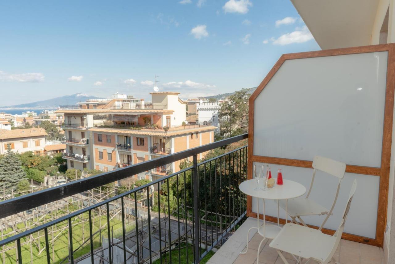 Bed and Breakfast Le Tre Ccc Сорренто Экстерьер фото