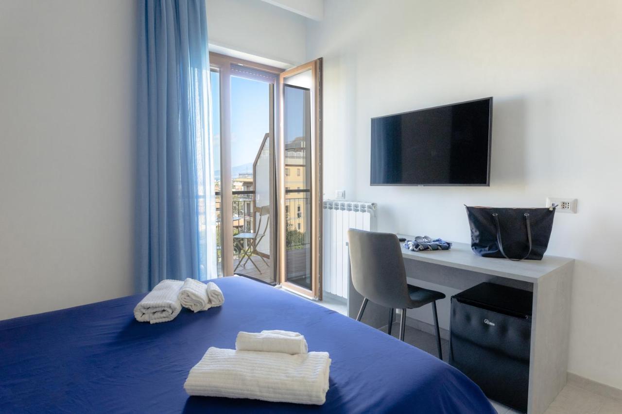 Bed and Breakfast Le Tre Ccc Сорренто Экстерьер фото